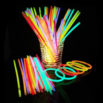 100 kozarcev fluorescentna bar Glow Stick Žareti v Temno Bleščice Zapestnica Stranke Halloween Fluorescentna Svetloba-up Igrače Sijaj Obroč